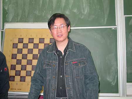 ͼ�ģ�Ҷ������ƸΪ������������������ʦ