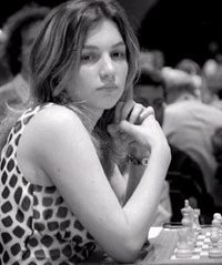 中国引进的首名女外援 法美女棋手进入国象联赛