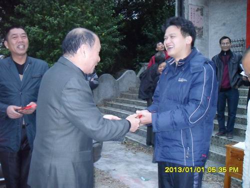 ��ɽ�����׽��������ƣ�Ԫ��Ұ�ػ������۲��Ƕ��