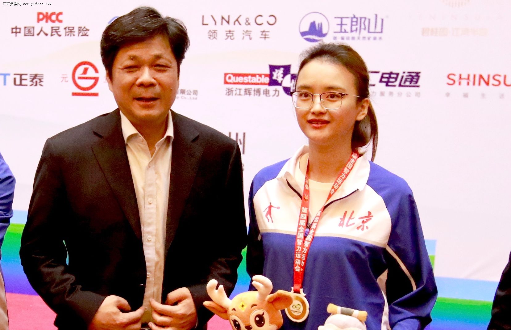 ���˻��������Ƶ���Σ��ʱ����Ӣ�۱�ɫ ���Զ�����˿���