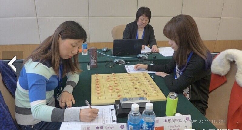 智英会象棋比赛首日:中国棋手获开门红(图谱)